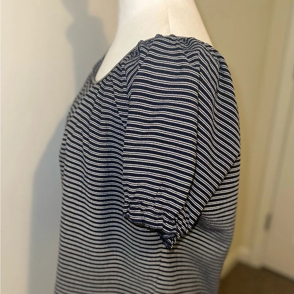 Madewell Navy and White Size Large Texture & Thread Short Sleeve Blouse - Picture 5 of 7